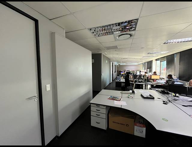717M² OFFICE TO LET IN CAPE TOWN CITY CENTRE